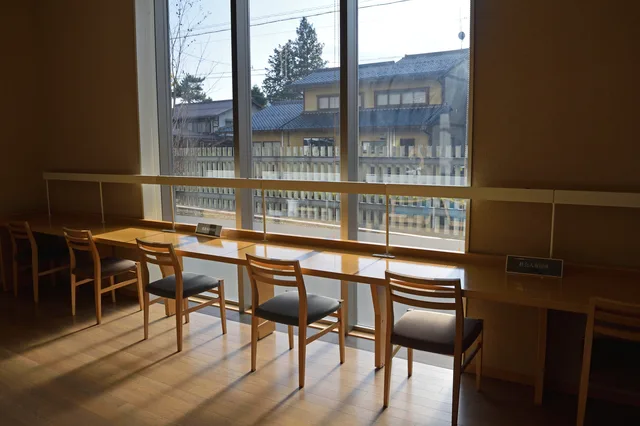 岐阜県　飛騨市　古川図書館　映画　君の名は　聖地巡礼｜Photo by PIXTA